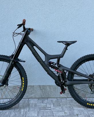 SANTA CRUZ V10 Taglia M Carbon