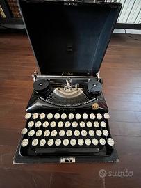 Macchina da Scrivere d’Epoca ERIKA