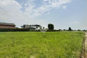 TER. RESIDENZIALE A MONTECHIARUGOLO