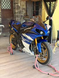 Yamaha YZF - R1
