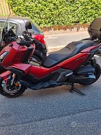 Honda Adv 350