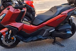 Honda Adv 350