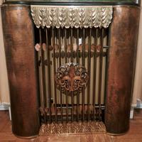 COPRICALORIFERO IN RAME SBALZATO A MANO - ANNI'50