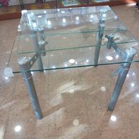 Tavolo in vetro allungabile