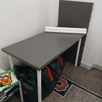 Scrivania ikea grigio