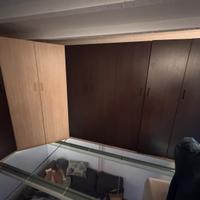 Armadio angolare a 4 ante