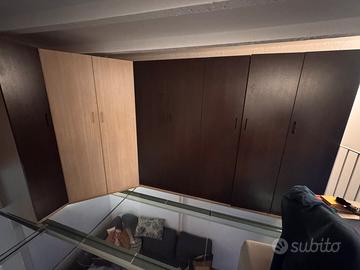 Armadio angolare a 4 ante