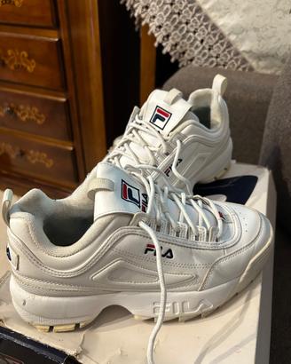 Scarpe fila n38, semi nuove 30€ prezzo trattabile