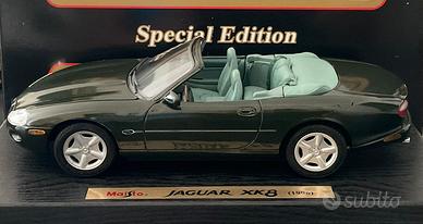 Modellino auto 1/18 Jaguar XK8 1996
