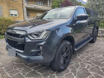 ISUZU D-Max autocarro unico proprietario
