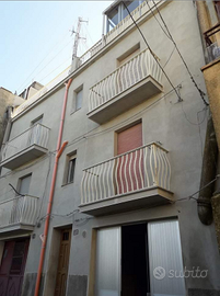 Casa a Caltagirone, zona Sant'Agostino di 230 mq