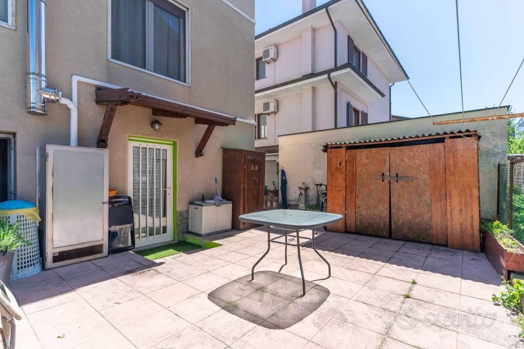Villa di 186 m² con 4 locali e box auto doppio a C - Vista 6