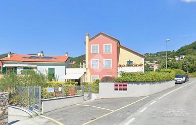 VILLA A SCHIERA A SANT'OLCESE