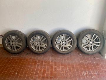 Cerchi in lega + pneumatici Pirelli 185/65 r15