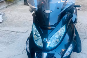Piaggio MP3  300ie Touring Taglindato oggi+freni e