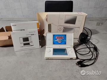 Nintendo ds lite con scatola manuali e gioco