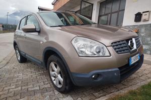 auto Nissan Qashqai j10 