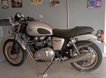 Triumph Truxton/Bonneville 900