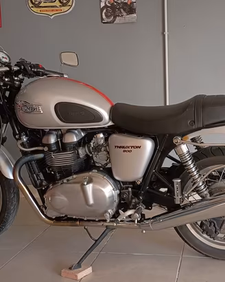 Triumph Truxton/Bonneville 900