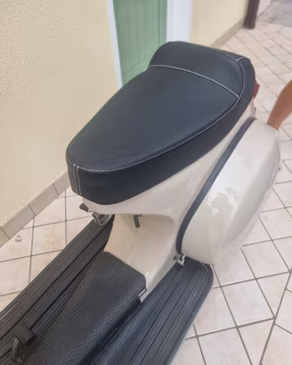 SELLA VESPA PX