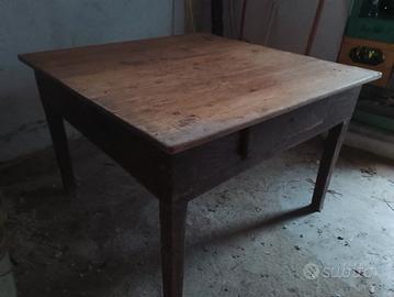 tavolo in legno
