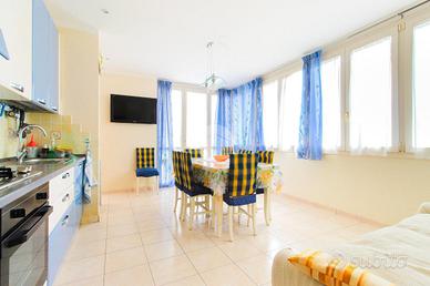 4 LOCALI A SAN BENEDETTO DEL TRONTO