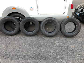 4 Michelin Agilis alpina 215/70/15 CP 109Q