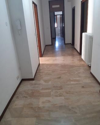 Quadrilocale non arredato
