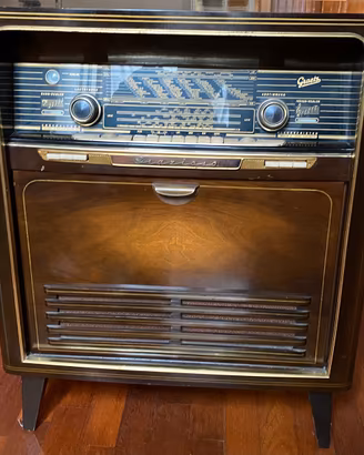 Mobile radio GRAETZ con giradischi vintage