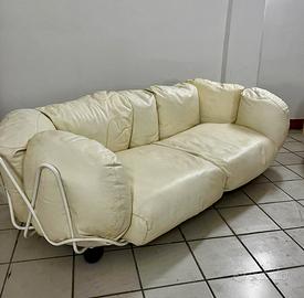 Divano e poltrona in pelle Corbeille di Edra