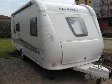 Roulotte HOBBY EXCELLENT   500 CON  6 POSTI