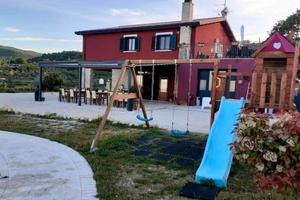 Casa in collina con piscina - posizione panoramica