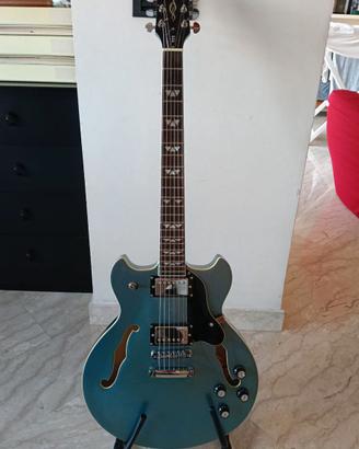 Chitarra semiacustica