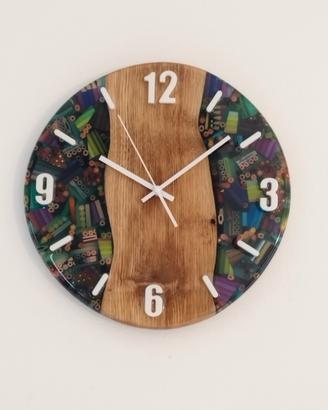 orologio artigianale in legno e resina epossidica