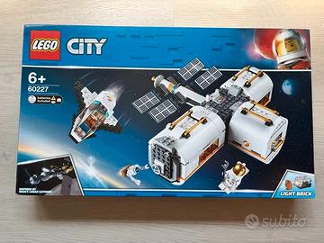 Lego 60227 Lego City - Stazione spaziale lunare