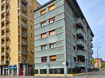 MONOLOCALE A MILANO