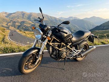 DUCATI MONSTER 750 CARB del 2000