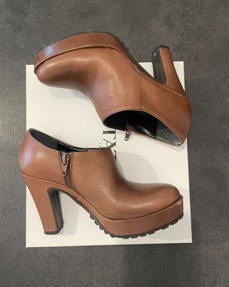 Scarpe donna tronchetto
