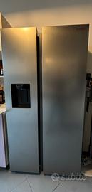 Frigorifero Samsung beside RS80