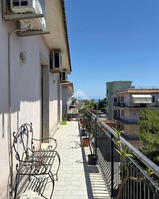 4 LOCALI A RIPOSTO