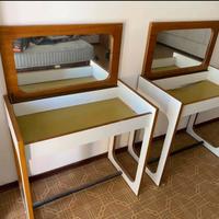 Coppia di Toelette Vintage Mid-Century Modern