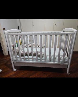 Lettino Foppapedretti in legno bianco + materasso