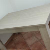 Tavolo da sala o cucina grigio