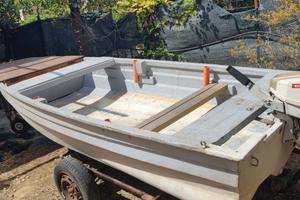 Barca VTR trimarano+motore 10HP