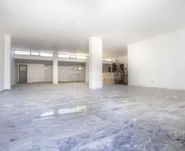 Locale commerciale fronte strada