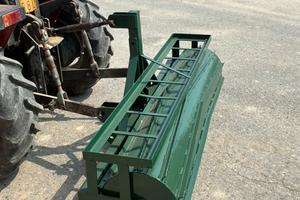 Rullo crimper pacciamatore