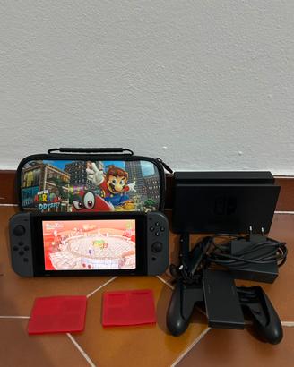 Nintendo Switch V2 in perfette condizioni