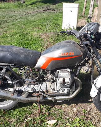 Moto guzzi V75 da sistemare