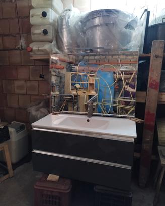 Mobile bagno completo di specchio