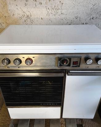 cucina economica Indesit 4 Fuochi